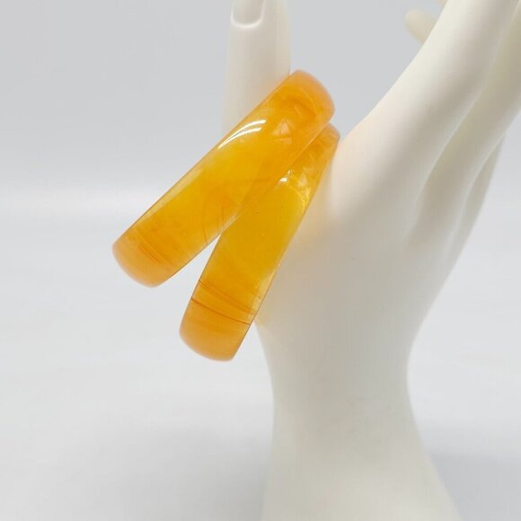 Vintage Marbled Lucite Orange Bangle Bracelets Set Of 2 - Picture 1 of 4